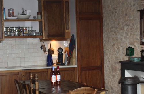 Le Bugue House | Authentiek vakantie huis met prachtig uitzicht en groot zwembad - la Benara