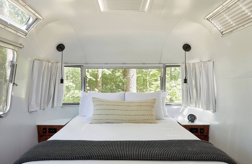 Three Rivers Hotel | AutoCamp Sequoia