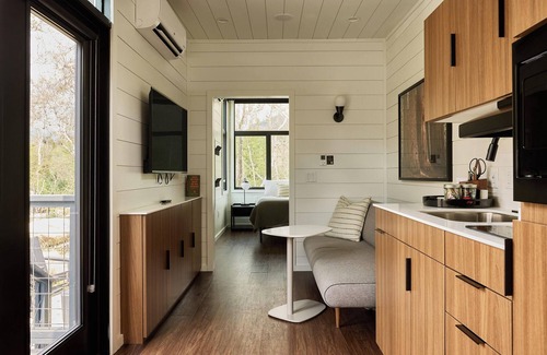 Three Rivers Hotel | AutoCamp Sequoia