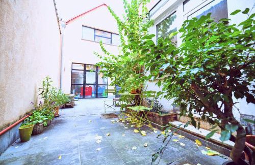 Postel House | Automne