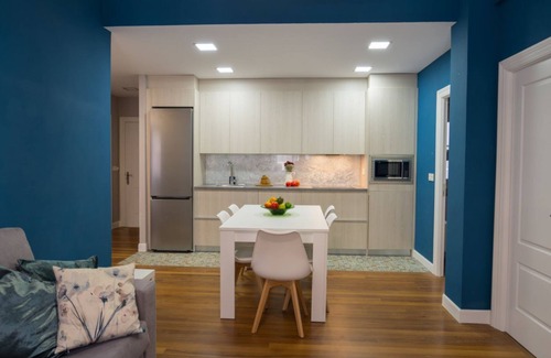 Ametzola Apartment | Autonomy renovated centric