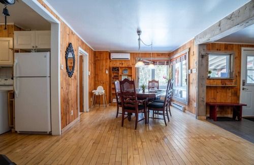 Matawinie Regional County Municipality House | Aux Grands Pins|Beach & Kayaks |HotTub |Playground