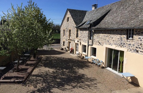 Condom-d'Aubrac Bed & Breakfast | AUX PORTES D'AUBRAC studio 2 personnes