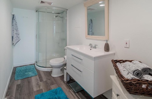 Desjardins Apartment | Aux trois filles