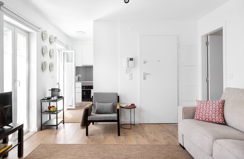 Lisbon Old Town Apartment | Av. Liberdade | NEW, COMFY & BRIGHT