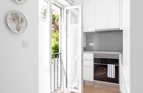 Lisbon Old Town Apartment | Av. Liberdade | NEW, COMFY & BRIGHT