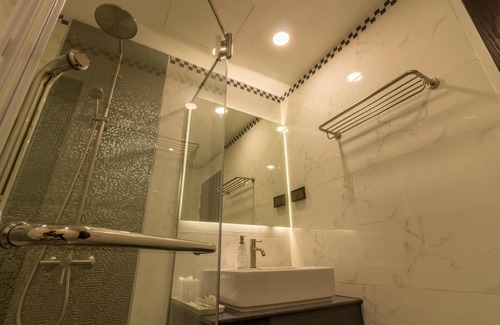 Trat Hotel | Avada hotel