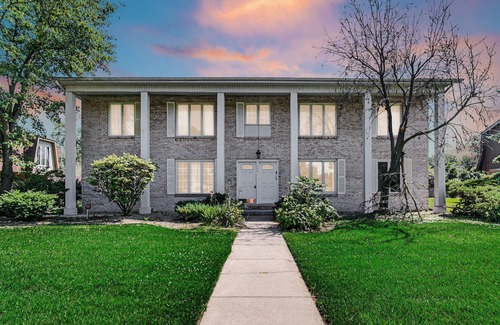 Munster Apartment | AVAIL 10/7/25- NEW 2BED CONDO by Hospital & Chicago