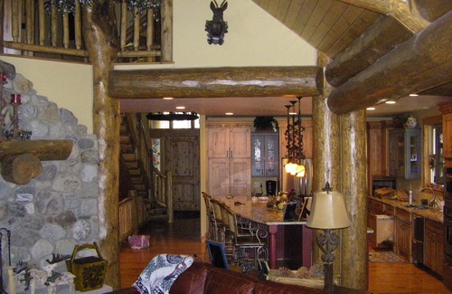 Peak 8 House | Avail Dec 26-31! Norwegian Chalet Peak 8 SKI-IN, views, great for 2-3 FAMILIES!