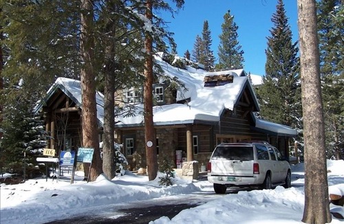 Peak 8 House | Avail Dec 26-31! Norwegian Chalet Peak 8 SKI-IN, views, great for 2-3 FAMILIES!
