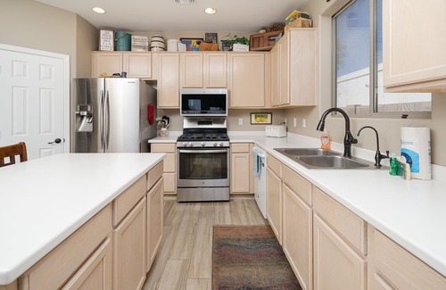 Glendale House | Available! Hot Tub, Gated Pool on the Golf Course