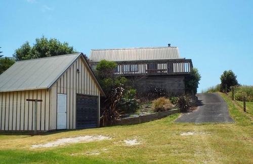 Pukehina House | Available Now for your short summer break!