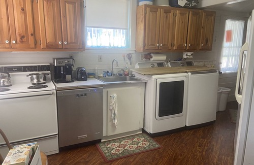 Thousand Island Park Cottage | AVAILABLE - ONE WEEK ONLY - JULY 25 TO AUGUST 1nBest week of the summer
