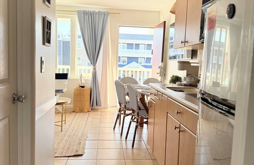 Stone Harbor Apartment | Avalon Beach Condo