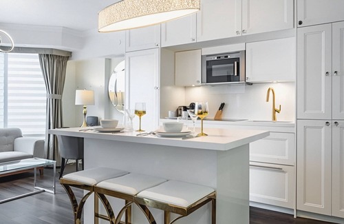 Bloor-Yorkville Apartment | Avalon Suites Yorkville