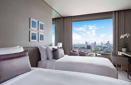 Samre Hotel | Avani+ Riverside Bangkok Hotel