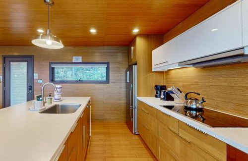 Valois House | Avant Garde Seneca