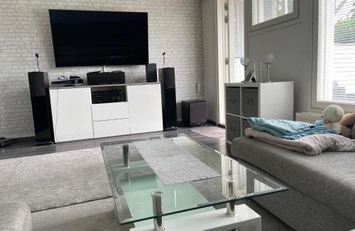 Jyvaskyla Apartment | Avara, ylellinen kaksikerroksinen huoneisto.