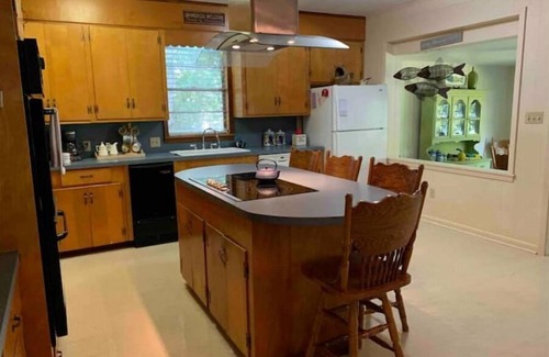 St. Joseph House | Ava’s Place on the Lake