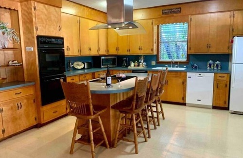 St. Joseph House | Ava’s Place on the Lake