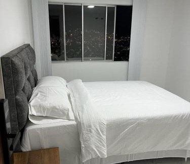 Manizales Apartment | AVENIDA SANTANDER EL TRIANGULO HABITACION 4
