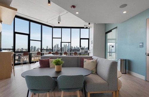 River West Apartment | Avenir West Loop Penthouses with Iconic City Views