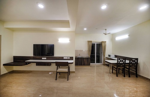 KK Nagar Hotel | Avenue 11 Premium Stays