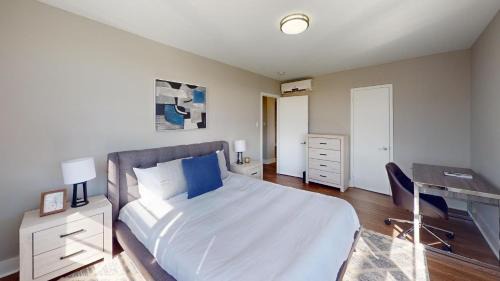 East Falls Apartment | Avenue A322 Fully Furnished, Parking, Pool & Gym