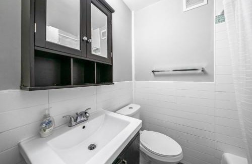East Falls Apartment | Avenue A921 Furnished 2br Apt Parking, Gym