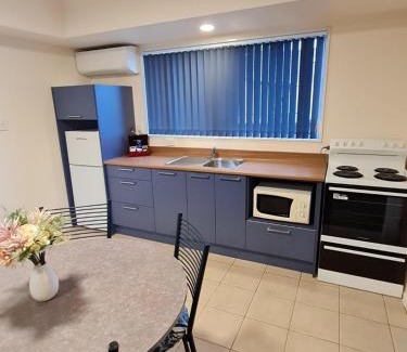 Woodhill Hotel | Avenue Heights Motel