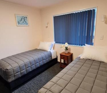 Woodhill Hotel | Avenue Heights Motel