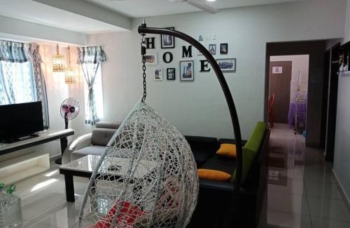 Taman Antek Avenue House | AVENUE HOMESTAY 5 Room 4 Toilet 4 MINUTES TO TOWER
