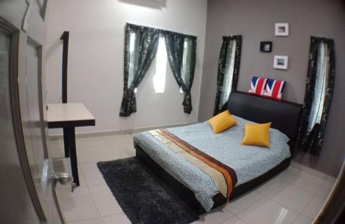 Taman Antek Avenue House | AVENUE HOMESTAY 5 Room 4 Toilet 4 MINUTES TO TOWER