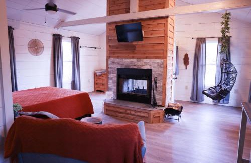 Logan Apartment | Avenwood Cabins