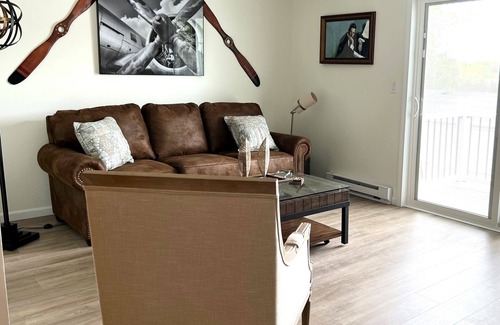 Lake Geneva Apartment | *Aviate to the Lake* Downtown Lake Geneva