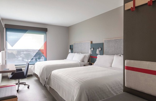 Oakdale Hotel | avid hotel Coralville Iowa City by IHG