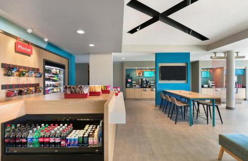 Oak Creek Hotel | avid hotel Oak Creek by IHG