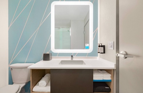 Orlando Hotel | avid hotel Orlando International Airport by IHG