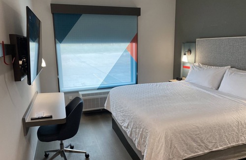 Portland Hotel | avid hotels Corpus Christi - Portland by IHG