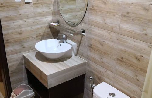 Hinatuan Hotel | Avisha Suites
