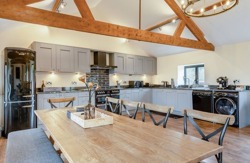 New Forest District House | Avon Mill - Five Bedroom House, Sleeps 10