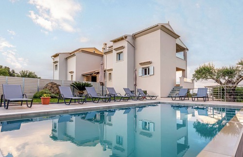 Potamos Apartment | Avra House Shared Pool By Filoxenia Villas