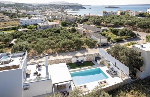 Plaka Villa | Avrilia Seaside Villa Heated Pool