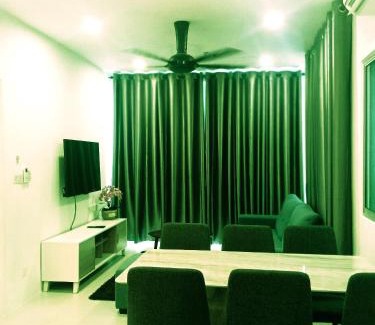 Pusat Komersil Lee Ling House | AWAFAHOMESTAY