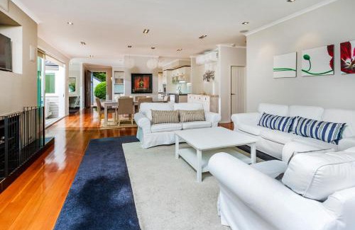 Milford Villa | Award winning house