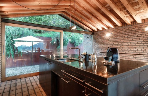 Morcote House | Award-winning lake-view design house in Morcote (CASA BRICK)