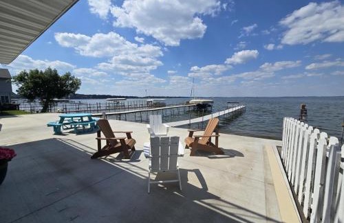 Orleans House | AWave From It All lakefront on Big Spirit Lake