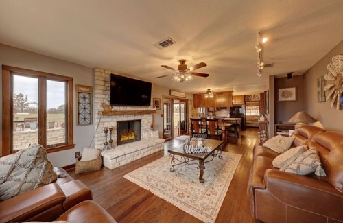 Harper House | Away from it all, views and sunsets!