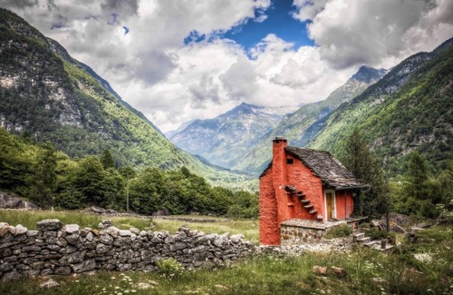 Converse House | Awefull Holiday Home