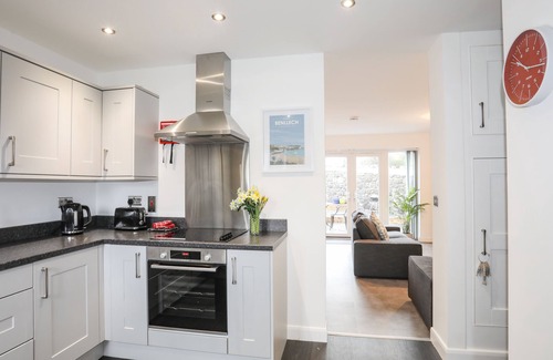 Brynteg Cottage | AWEL DEG PARC DELFRYN, family friendly, with a garden in Benllech